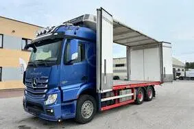 Продается подержанный vehicle Mercedes-Benz Actros 6X4 EURO6 + RETARDER + 2x SIDE OPENING + LUMIKKO, 2013, 981 600 км, 375 kW, дизель, автомат, WDB9630241L764963