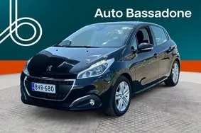 Продается подержанный автомобиль Peugeot 208, 2019, 31 000 км, 1.2, 61 kW, бензин, механическая, передний привод, VF3CCHMRPJT111983