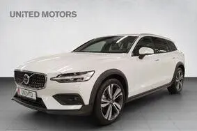Продается подержанный автомобиль Volvo V60 Cross Country Mild Hybrid, 2024, 23 530 км, 2.0, 184 kW, гибрид, автомат, полный привод, YV1ZZL1V2R2140488