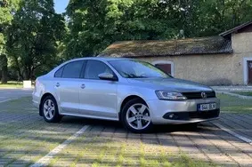 Müüa kasutatud auto Volkswagen Jetta Comfortline, 2014, 310 000 km, 1.4, 90 kW, bensiin, automaat, esivedu, 644BLM, WVWZZZ16ZEM051045