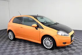Müüa kasutatud auto Fiat Punto, 2006, 329 000 km, 1.4, 70 kW, bensiin, manuaal, esivedu, 900MGN, ZFA19900000168401