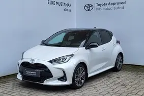 Продается подержанный автомобиль Toyota Yaris, 2024, 2 446 км, 1.5, 68 kW, гибрид, автомат, передний привод, 412LYM, VNKKFAF380A006208
