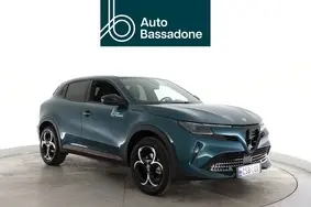 Продается подержанный автомобиль Alfa Romeo Junior, 2024, 6 000 км, 1.2, 100 kW, гибрид, автомат, передний привод, ZAA5AVAT1RJA02948