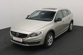 Müüa kasutatud auto Volvo V60 Cross Country Plus, 2018, 145 311 km, 2.0, 110 kW, diisel, manuaal, esivedu, YV1FZARC1J2054590