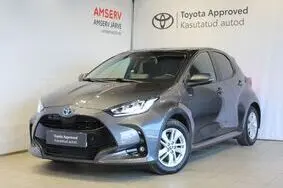 Продается подержанный автомобиль Toyota Yaris Active Plus, 2022, 74 171 км, 1.5, 68 kW, гибрид, автомат, передний привод, 235NVZ, YARKBAC3X00029662