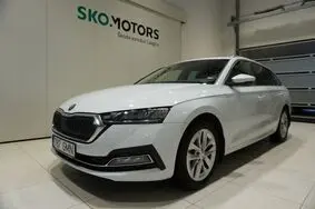 Продается подержанный автомобиль Škoda Octavia ELEGANCE COMBI, 2024, 23 222 км, 1.5, 110 kW, гибрид, автомат, передний привод, TMBJR8NX5RY073779