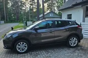 Müüa kasutatud auto Nissan Qashqai, 2016, 225 000 km, 1.2, 85 kW, bensiin, automaat, esivedu, 545BPL, SJNFEAJ11U1501686