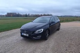 Müüa kasutatud auto Volvo V60, 2015, 233 000 km, 2.0, 133 kW, diisel, automaat, esivedu, 567DBD, YV1FW73CDF1269537