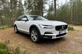For sale used automašīna Volvo V90 Cross Country, 2018, 207 000 km, 2.0, 140 kW, dīzelis, automātiskā, pilnpiedziņa, 872DJB, YV1PZA8UCK1068511