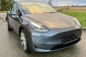 For sale used car Tesla Model Y, 2022, 116 000 km, 153 kW, electric, automatic, four-wheel drive, LRWYGCEKXNC455631