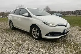 Müüa kasutatud auto Toyota Auris, 2017, 123 500 km, 1.6, 97 kW, bensiin, automaat, esivedu, 655BVS, SB1ZE3JE90E107589