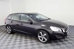 For sale used automašīna Volvo V60, 2011, 325 000 km, 2.4, 151 kW, dīzelis, automātiskā, pilnpiedziņa, 880MSD, YV1FW7056B1020444