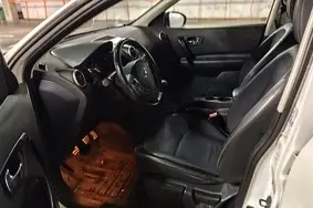 Продается подержанный автомобиль Nissan Qashqai, 2013, 213 167 км, 1.6, 86 kW, бензин, механическая, передний привод
