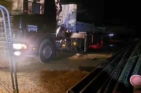 Продается подержанный vehicle Scania, 2001, 680 000 км, 11.7, 309 kW, дизель, механическая, задний привод, 596TKK, YS2R6X20001270491
