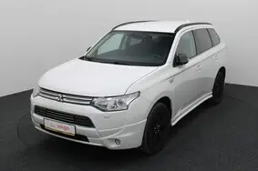 Müüa kasutatud auto Mitsubishi Outlander Executive Edition, 2014, 220 578 km, 2.0, 89 kW, pistikhübriid, automaat, nelikvedu, NIB917, JMBXDGG2WEZC03975