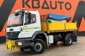 For sale used vehicle Mercedes-Benz Axor 1824 4x4 POSSIBLE TO BUY WITH SPREADER & FRONT PLOW, 2009, 200 203 km, 176 kW, diesel, manual, WDB9525632L380434