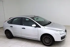 For sale used car Ford Focus, 2005, 304 000 km, 1.6, 85 kW, petrol, manual, front-wheel drive, 224AVH, WF05XXGCD55R16997