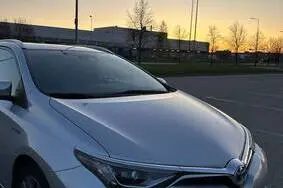 Продается подержанный автомобиль Toyota Auris, 62 700 км, гибрид, автомат, передний привод, 744 BSC, SB1ZS3JEX0E270860
