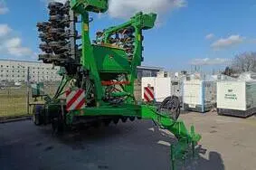 For sale used  John Deere 750 A