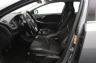 Volvo V40, 2.0, 140 kW, дизель, механическая, передний привод