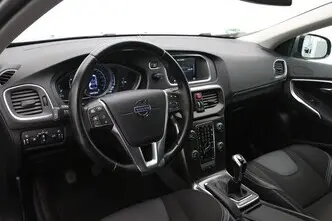 Volvo V40, 2.0, 140 kW, дизель, механическая, передний привод