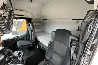 Mercedes-Benz Arocs 3263 8x4, 460 kW, дизель, автомат