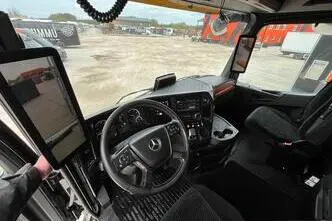 Mercedes-Benz Arocs 3263 8x4, 460 kW, дизель, автомат