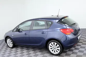 Opel Astra, 1.4, 74 kW, бензин, механическая, передний привод