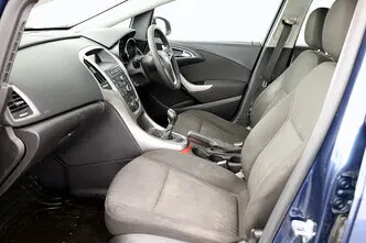 Opel Astra, 1.4, 74 kW, бензин, механическая, передний привод