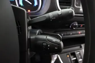 Opel Vivaro, 100 kW, электричество, автомат, передний привод