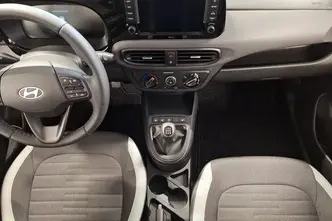 Hyundai i10, 1.0, 46 kW, бензин, механическая, передний привод