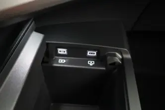 Peugeot 3008, 155 kW, elekter, automaat, esivedu