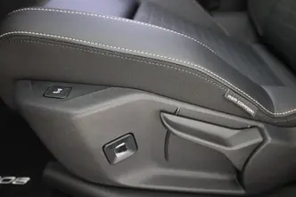 Peugeot 3008, 155 kW, elekter, automaat, esivedu