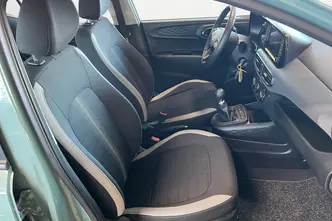 Hyundai i10, 1.0, 46 kW, бензин, механическая, передний привод