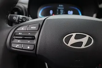 Hyundai i10, 1.0, 46 kW, бензин, механическая, передний привод