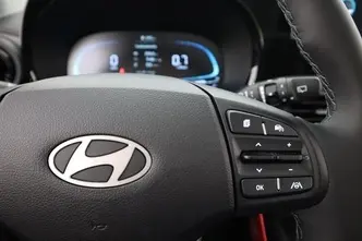 Hyundai i10, 1.0, 46 kW, бензин, механическая, передний привод