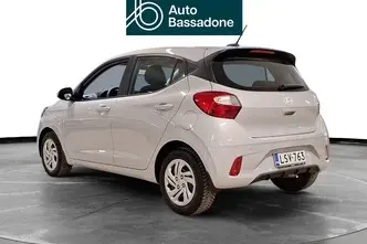 Hyundai i10, 1.0, 46 kW, бензин, механическая, передний привод