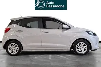 Hyundai i10, 1.0, 46 kW, бензин, механическая, передний привод