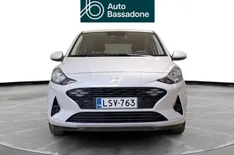 Hyundai i10, 1.0, 46 kW, бензин, механическая, передний привод