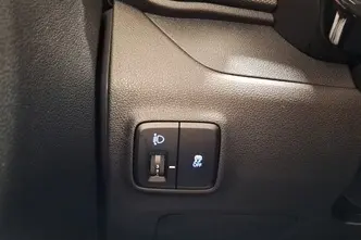 Hyundai i10, 1.0, 46 kW, бензин, механическая, передний привод