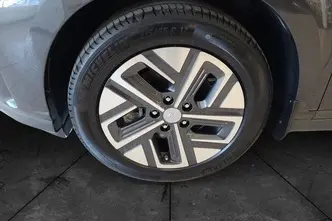 Hyundai Kona, 100 kW, electric, automatic, front-wheel drive