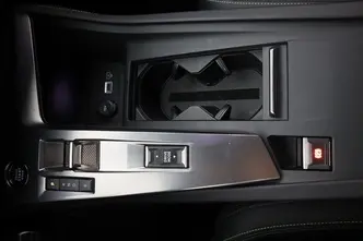 Peugeot 308, 1.6, 165 kW, подключаемый гибрид, автомат, передний привод