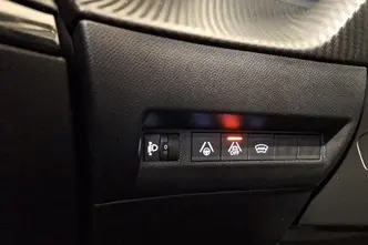 Peugeot 2008, elekter, automaat, esivedu