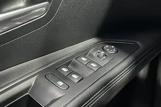 Peugeot 3008, 1.6, 220 kW, pistikhübriid, automaat, nelikvedu