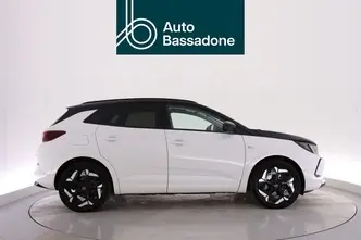 Opel Grandland, 1.6, 147 kW, pistikhübriid, automaat, nelikvedu