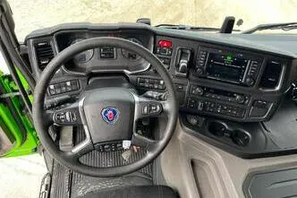 Scania P, 331 kW, diisel, automaat