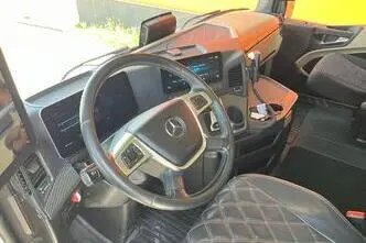 Mercedes-Benz Actros, 460 kW, дизель, автомат