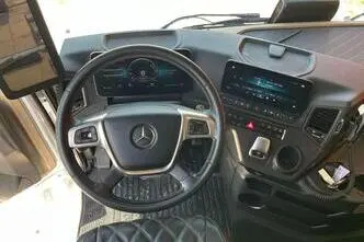 Mercedes-Benz Actros, 460 kW, дизель, автомат