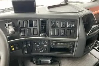 Volvo FM 330 4x2, 248 kW, дизель, автомат