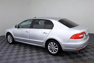 Škoda Superb, 1.6, 77 kW, diisel, automaat, esivedu